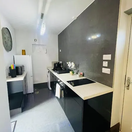 Dunkirk By Derbnb: Modern City Centre Apartment with Free Parking Derby Exterior photo