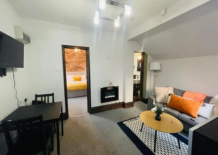 Cosy 1Br Apt, City Centre, Free Parking, By Derbnb
